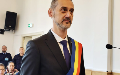Primarul din Slatina, Mario De Mezzo, susține că este ținta unei campanii de denigrare după ce Poliția Olt a anunțat un dosar penal în care este vizată conducerea unei motociclete fără permis