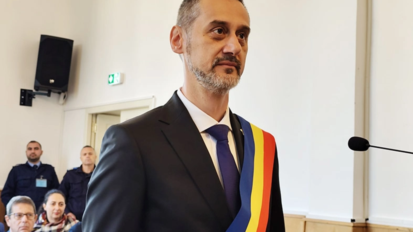 Primarul din Slatina, Mario De Mezzo, susține că este ținta unei campanii de denigrare după ce Poliția Olt a anunțat un dosar penal în care este vizată conducerea unei motociclete fără permis