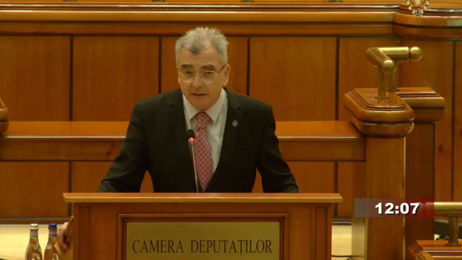 Liderul senatorilor AUR, Petrișor Peiu, a prezentat o serie de măsuri economice îndrăznețe, promițând creșteri salariale și reduceri de taxe, în cadrul unei emisiuni televizate