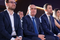 Președintele USR, Dominic Fritz, cere PSD să vină cu soluții pentru formarea noului Guvern, considerând că social-democrații au responsabilitatea de a guverna, având în vedere că au fost cei care au demis Guvernul Bolojan