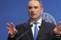 Ministrul Finanțelor, Alexandru Nazare, a explicat vineri că scăderea dobânzilor la titlurile de stat nu este legată de posibila suspendare a fostului guvern condus de Ilie Bolojan, ci de o serie de factori economici globali și interni