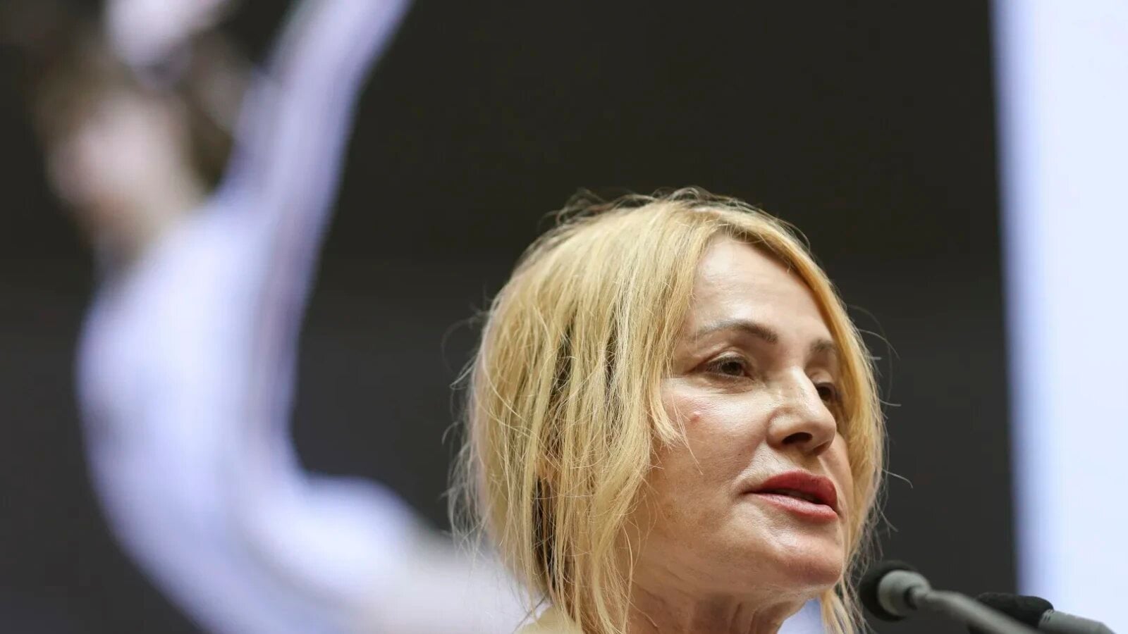 Nadia Comăneci, legenda gimnasticii mondiale, va fi decorată vineri de președintele Klaus Iohannis, în cadrul unei ceremonii care va avea loc la Palatul Cotroceni