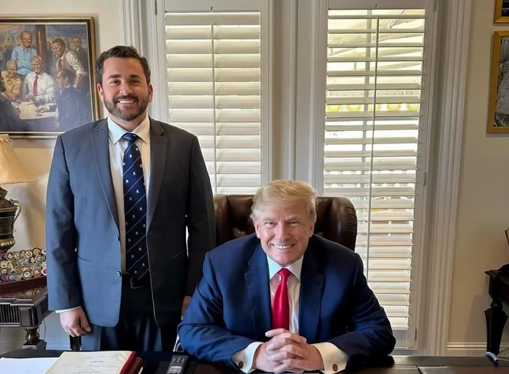 Sâmbătă, 30 mai, Cluj-Napoca va găzdui un discurs susținut de Nick Adams, trimisul special al fostului președinte american Donald Trump, în cadrul Forumului Economic European 2026