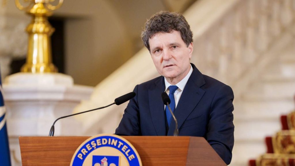 România se confruntă în continuare cu o criză politică, iar președintele Nicușor Dan a anunțat că va începe consultări cu partidele pe 18 mai, la Cotroceni