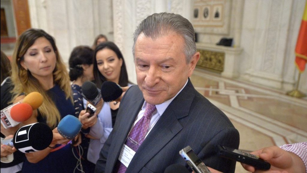 Radu Berceanu, fost ministru și personaj marcant al scenei politice românești, anticipează că Guvernul Ilie Bolojan va cădea în urma moțiunii de cenzură programată pentru 5 mai