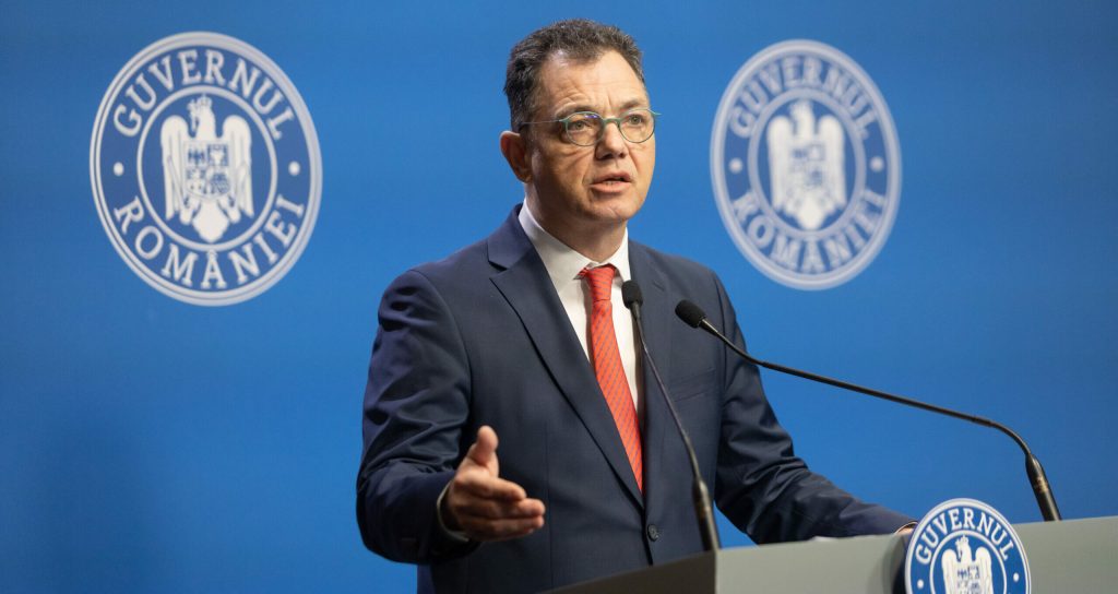 RADU OPREA îl acuză pe DRAGOȘ PÎSLARU de dezinformare la nivelul Guvernului RADU OPREA, fost secretar general al Guvernului, a lansat un atac dur la adresa lui DRAGOȘ PÎSLARU, actualul ministru al Fondurilor Europene