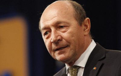 Fostul președinte Traian Băsescu critică dur comportamentul politic al unor lideri, acuzându-i că pun interesele personale și de partid mai presus de stabilitatea țării