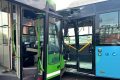 Autobuz și tramvai, ciocnire la Piața Sudului: haos în București
