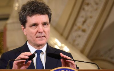 Bianca Iacob Like Singurul lucru pe care ştiu bine să îl fac e meseria asta de jurnalist! Într-o lume destinată si dedicată oarecum bărbaților, am ajuns să fiu reporter în două războaie