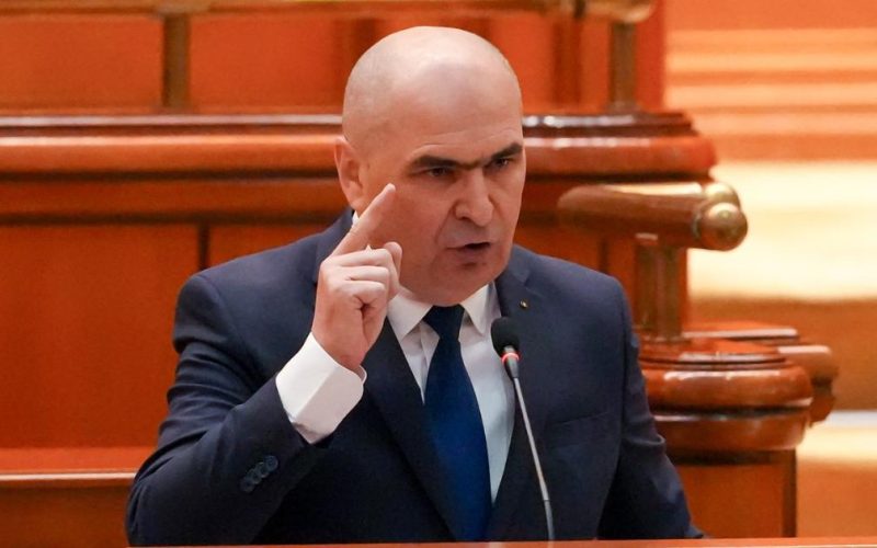 Ilie Bolojan, liberalul, clarifică poziția PNL în negocierile cu Nicușor Dan, subliniind intenția partidului de a se opune oricărei coaliții cu PSD în viitorul apropiat