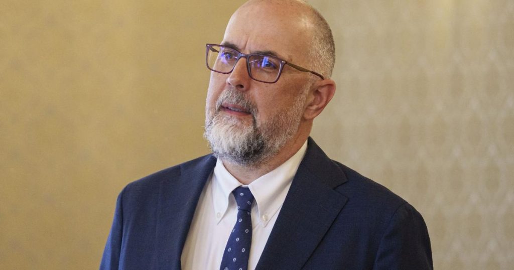 UDMR exclude susținerea unui guvern minoritar PSD Liderul Uniunii Democraților și Maghiarilor din România (UDMR), Kelemen Hunor, a exclus posibilitatea susținerii unui guvern minoritar condus de Partidul Social Democrat (PSD)