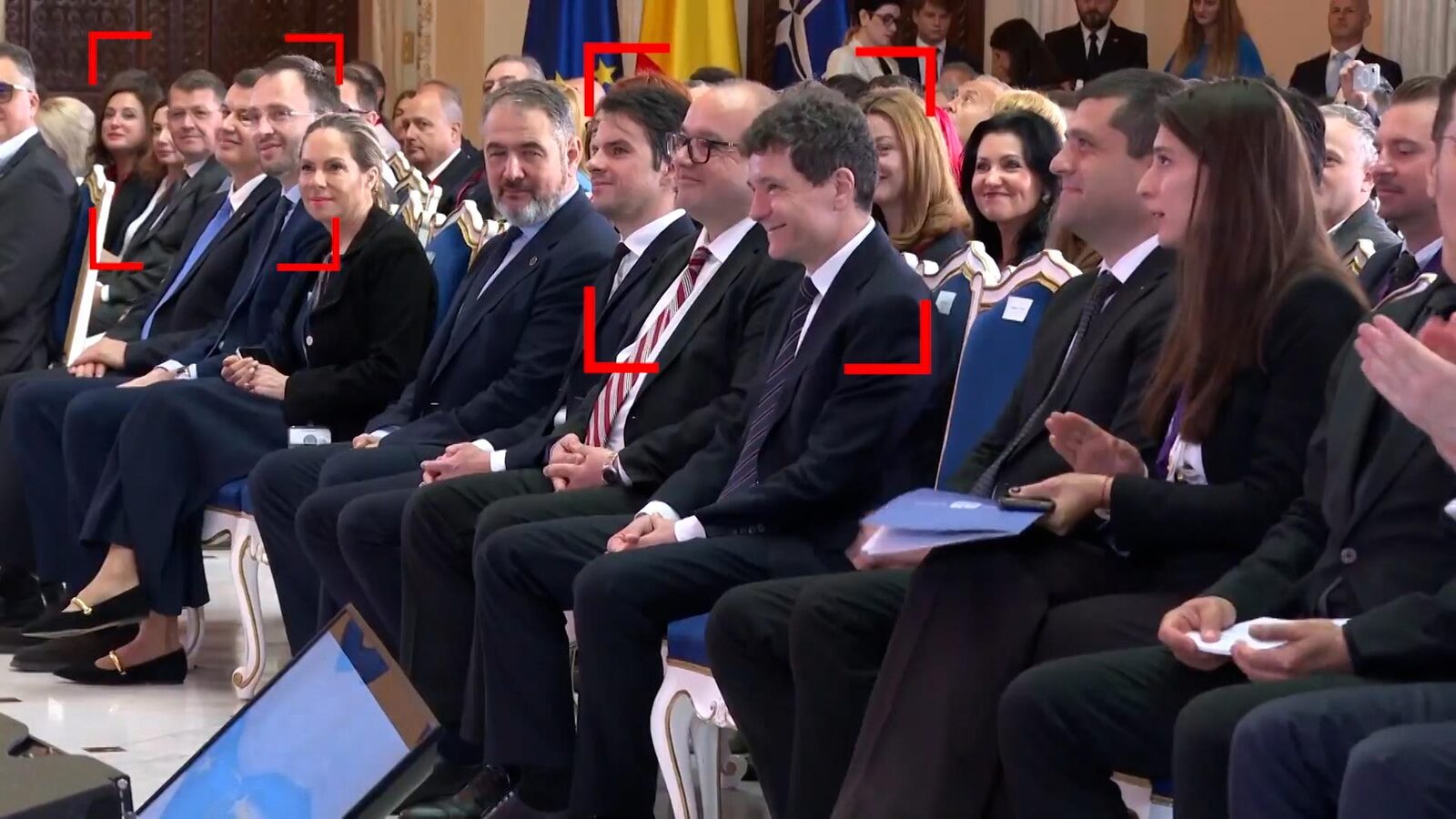 Liderii politici se confruntă cu un impas în încercarea de a forma un nou guvern, după ce moțiunea de cenzură a dus la căderea cabinetului condus de Ilie Bolojan