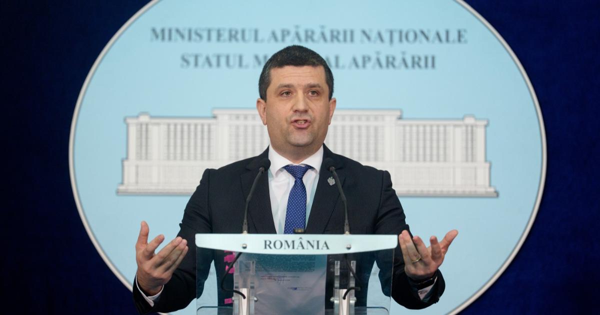 Ministerul Apărării Naționale a semnat, vineri seară, o serie de contracte de achiziții majore în cadrul programului european SAFE
