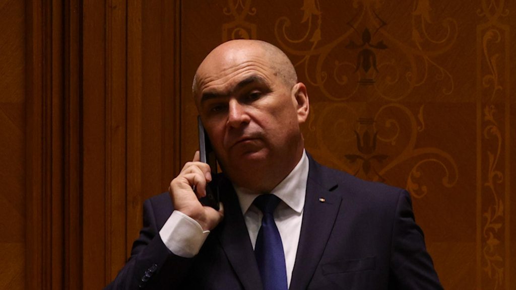 Ziua moțiunii de cenzură împotriva guvernului condus de Ilie Bolojan a marcat un moment tensionat în politica românească, culminând cu demiterea executivului