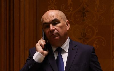 Ziua moțiunii de cenzură împotriva guvernului condus de Ilie Bolojan a marcat un moment tensionat în politica românească, culminând cu demiterea executivului