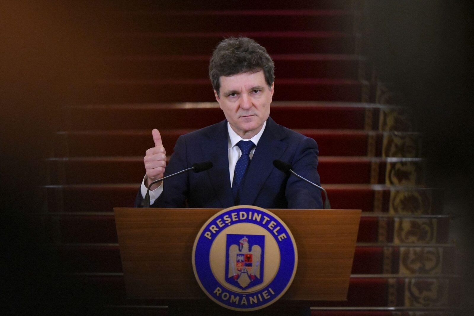 Toate drumurile duc la Cotroceni, dar viitorul guvern rămâne incert