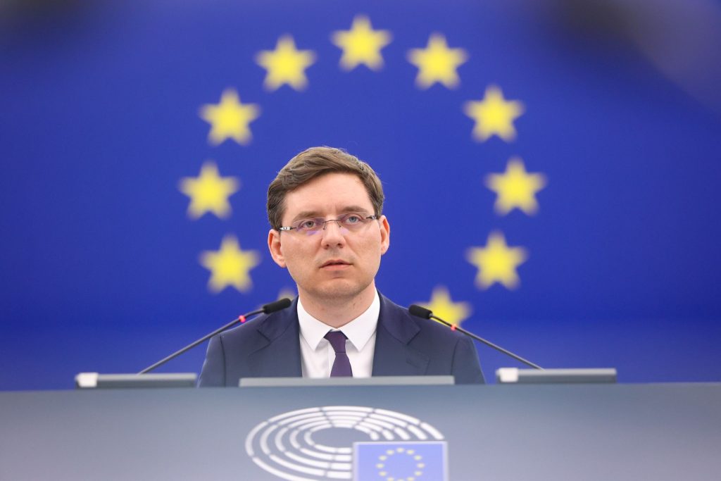 Vicepreședintele Parlamentului European, Victor NEGRESCU, critică eșecul reformelor din Planul Național de Redresare și Reziliență (PNRR) al României, avertizând asupra pierderii a sute de milioane de euro din fondurile europene