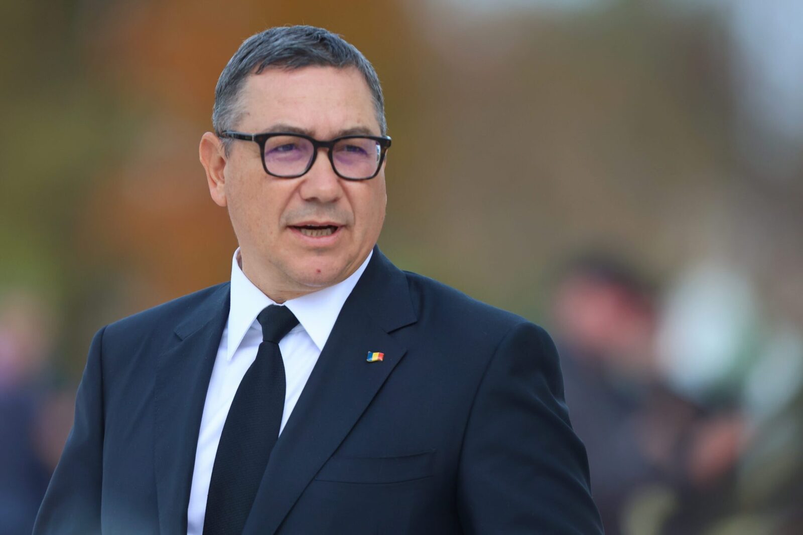 Victor Ponta: Atac dur la adresa măsurilor economice din prezent Fostul premier Victor Ponta a criticat dur pe rețelele sociale abordarea actuală a măsurilor economice, punând sub semnul întrebării strategia de majorare a taxelor pentru reducerea deficitului bugetar