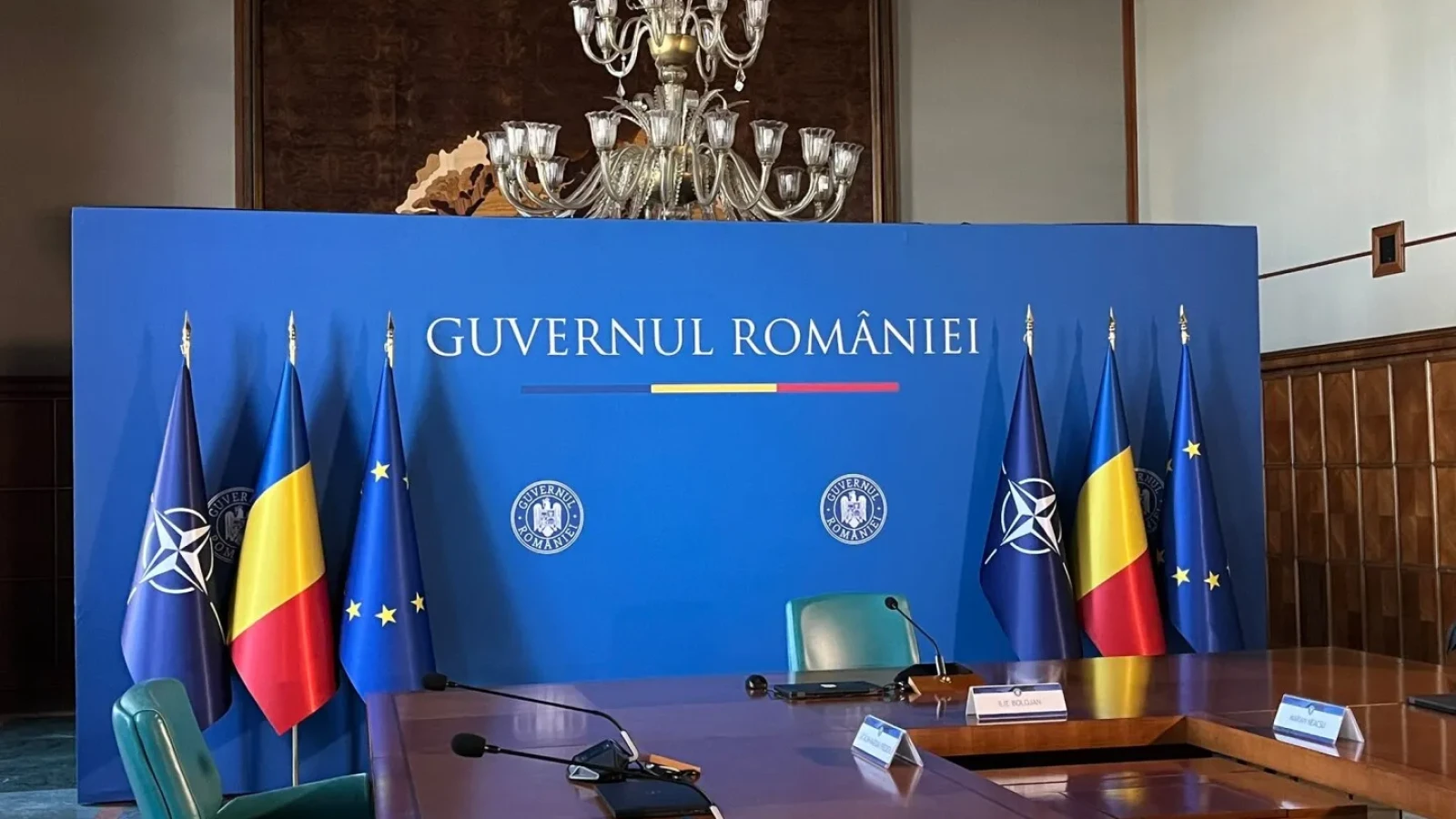 Drumul către Palatul Victoria: Ce pași trebuie să parcurgă Eugen Tomac pentru a deveni premier Desemnarea lui Eugen Tomac pentru funcția de prim-ministru este doar începutul unui proces politic și constituțional complex, care se poate întinde pe mai multe zile sau chiar săptămâni