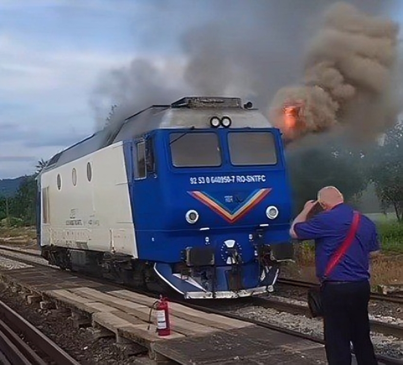 București-Varna: Locomotivă în flăcări, 6 ore pentru 115 km