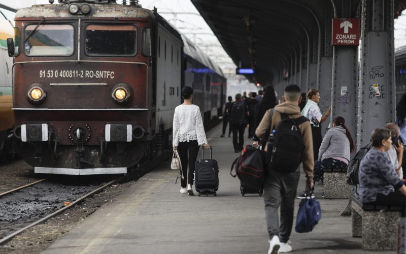 Tren blocat: Șofer de tir a pus în pericol Gara de Nord