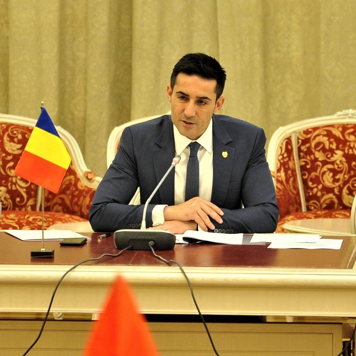 Manda dă vina pe Bolojan: Minciuni pentru Nicușor Dan