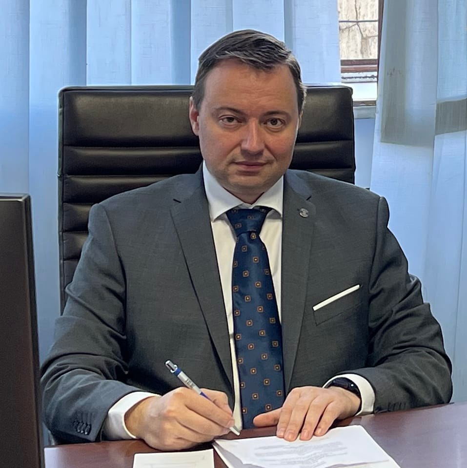 Pistol, avizat pentru Transporturi: Audieri intense în comisii