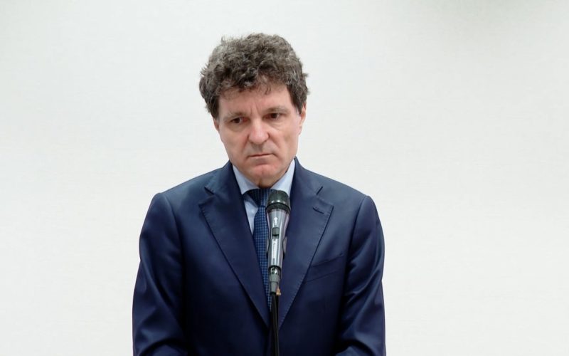 Președintele Nicușor Dan refuză nominalizarea unui nou premier, acuzând lipsa unui acord politic solid După aproape două luni de criză politică și blocaj parlamentar, președintele Nicușor Dan pare să nu grăbească procesul de desemnare a unui nou premier