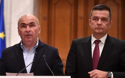 Românii, loviți de facturi duble la energie după eliminarea plafonării Guvernul Bolojan a luat decizia eliminării plafonării prețurilor la energie, un pas care a declanșat un nou val de scumpiri pentru consumatorii români