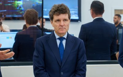 Preşedintele Iohannis nuanţează informaţiile despre dronele maritime din Portul Constanţa Preşedintele Klaus Iohannis a avertizat asupra veridicităţii imaginilor circulate public referitoare la dronele marine ucrainene care au provocat incidentul recent în Portul Constanţa, subliniind că acestea nu au o bază factuală