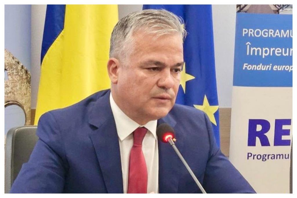 ADRIAN VEȘTEA, RĂMÂNE LIBERAL, ORI CE AR DECIDE PARTIDUL Prim-vicepreședintele PNL, ADRIAN VEȘTEA, a declarat recent că indiferent de deciziile politice viitoare, el își păstrează apartenența la Partidul Național Liberal