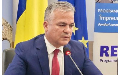 ADRIAN VEȘTEA, RĂMÂNE LIBERAL, ORI CE AR DECIDE PARTIDUL Prim-vicepreședintele PNL, ADRIAN VEȘTEA, a declarat recent că indiferent de deciziile politice viitoare, el își păstrează apartenența la Partidul Național Liberal