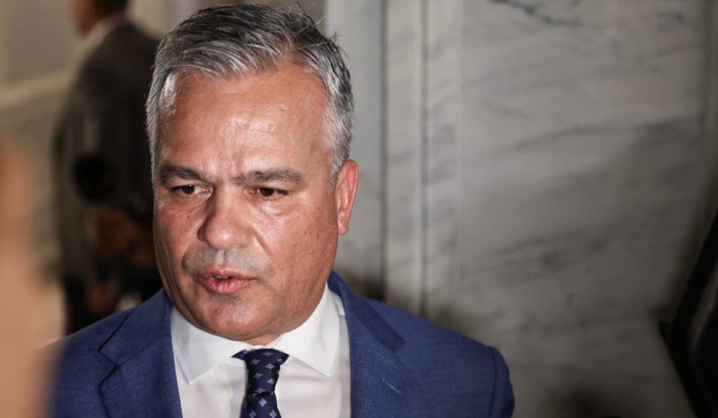 Adrian Veștea, desemnat premier: Analiză, dialog și parcurs profesional, motivele nominalizării Adrian Veștea, noul premier desemnat de Președintele Nicușor Dan, a explicat în cadrul unei emisiuni televizate că nu a avut o relație personală sau politică prealabilă cu șeful statului