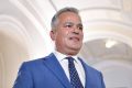 Grindeanu susține că Guvernul Veștea ar avea voturile necesare pentru învestire Sorin GRINDEANU, liderul PSD, a declarat în cadrul unei ședințe cu parlamentarii social-democrați că formațiunea politică a strâns majoritatea voturilor necesare pentru adoptarea Guvernului propus de Adrian VEȘTEA