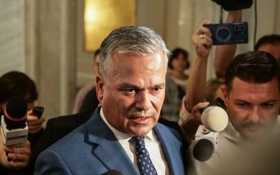 Veștea acuză eliminarea liberalilor „adevărați” din PNL, înaintea congresului Adrian Veștea, lider liberal, a lansat acuzații vehemente la adresa conducerii PNL, condusă de Ilie Bolojan, afirmând că viitorul congres al partidului va duce la excluderea membrilor onești și la transformarea formațiunii într-un „breloc” al USR