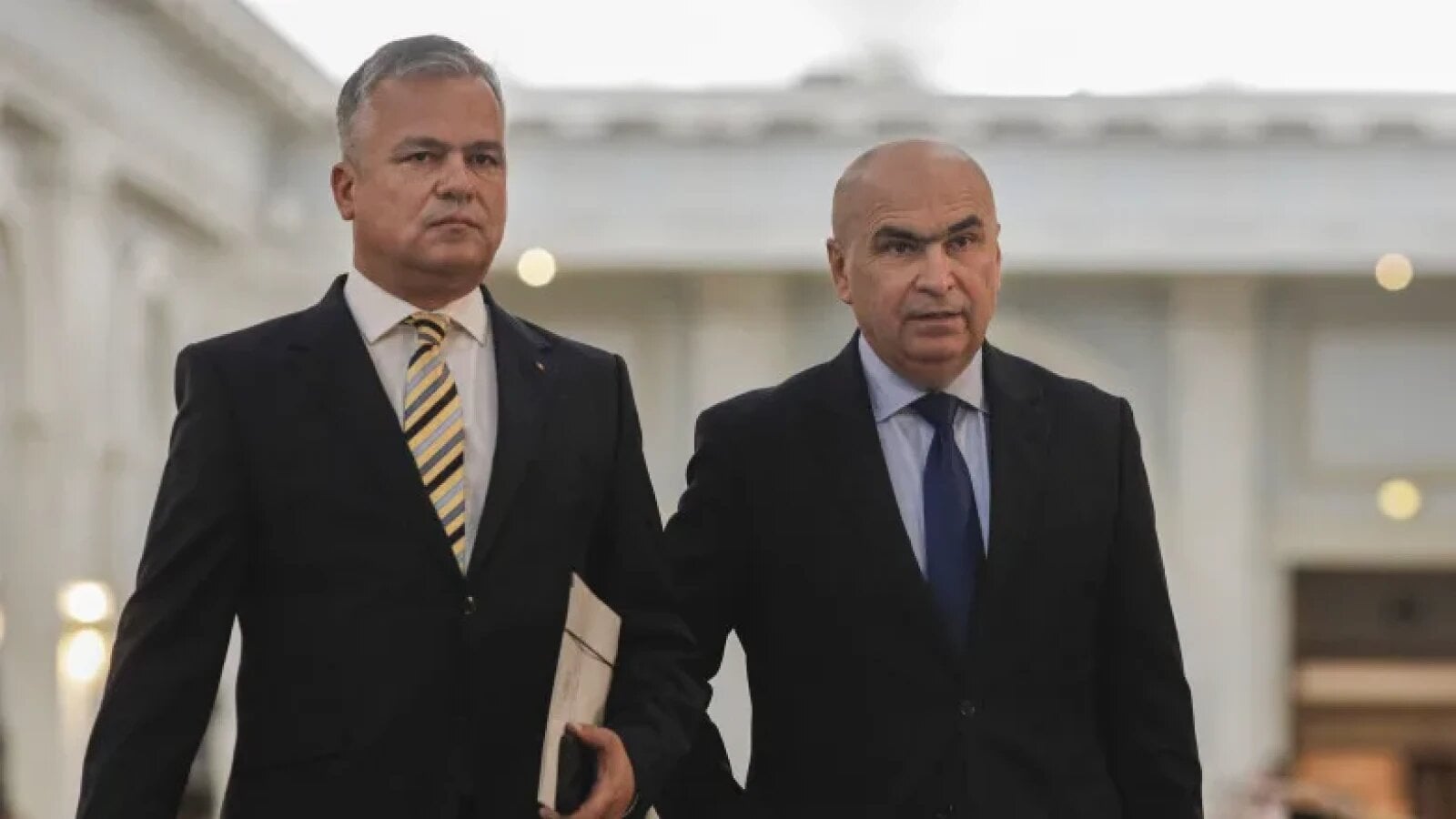 Tabăra lui Adrian Veștea participă vineri seara la Consiliul Național al PNL, convocat în contextul unui puternic conflict intern