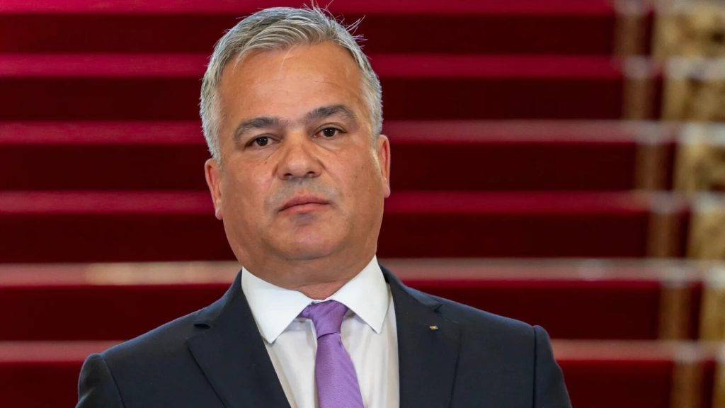 Premierul desemnat, Adrian Veștea, a transmis un mesaj clar mediului de afaceri, chiar înainte de a fi instalat oficial în funcția de prim-ministru