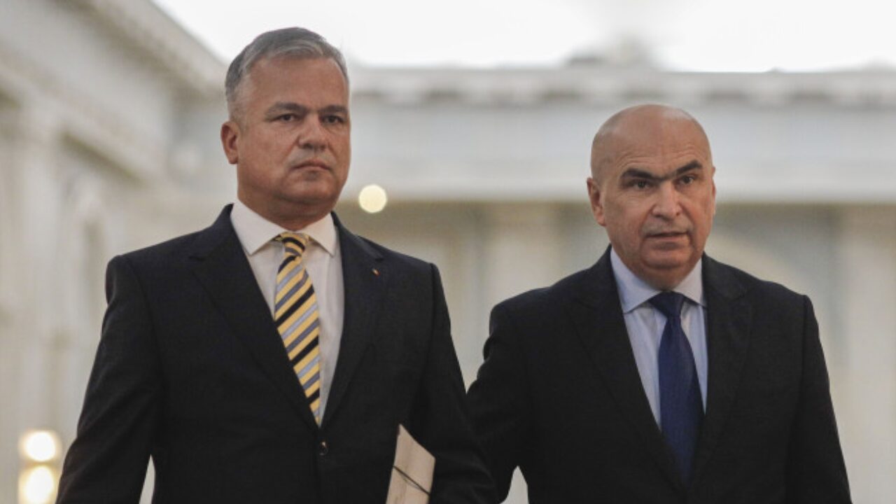 Premierul desemnat Adrian VEȘTEA a reacționat public, transmind critici dure la adresa conducerii PNL, după ce Consiliul Național al partidului a decis convocarea unui congres extraordinar pentru duminica aceasta, 21 iunie