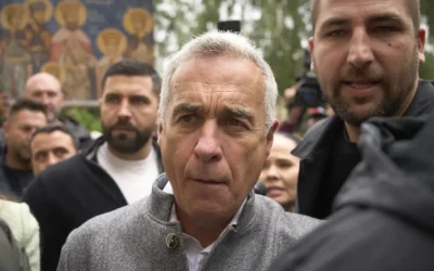Reîncep dezbaterile în dosarul Călin Georgescu – Horațiu Potra Instanța supremă reia, luni, dezbaterile în dosarul în care fostul candidat la alegerile prezidențiale Călin Georgescu este acuzat, alături de gruparea mercenarului Horațiu Potra, de acțiuni împotriva ordinii constituționale