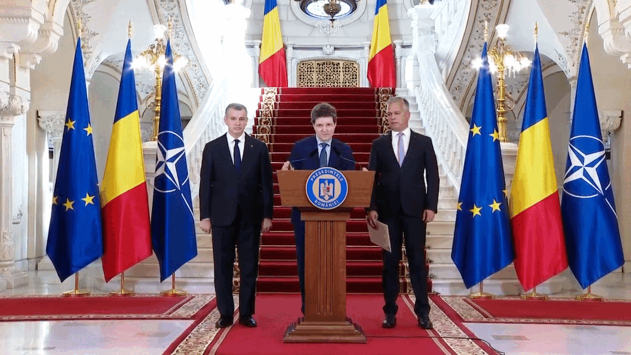 guvernul veștea ar putea fi învestit joi Guvernul condus de Adrian VEȘTEA ar urma să fie supus votului de învestitură în plenul reunit al Camerei Deputaţilor şi Senatului joi, 18 iunie, dacă scenariul se concretizează conform informațiilor primite de la mai multe surse