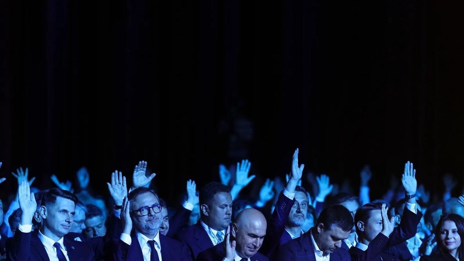 Ionut Stroe, replică acidă la scenariul lui Dan Motreanu Deputatul PNL Ionuț Stroe a răspuns, pe Facebook, scenariului avansat de prim-vicepreședintele liberal Dan Motreanu, privind numirea unui premier PSD fără acordul partidului