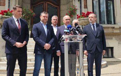 Dominic Fritz, președintele USR, a declarat luni că, în viziunea formațiunii politice pe care o reprezintă, un guvern care să merite susținerea USR trebuie să includă reprezentare politică