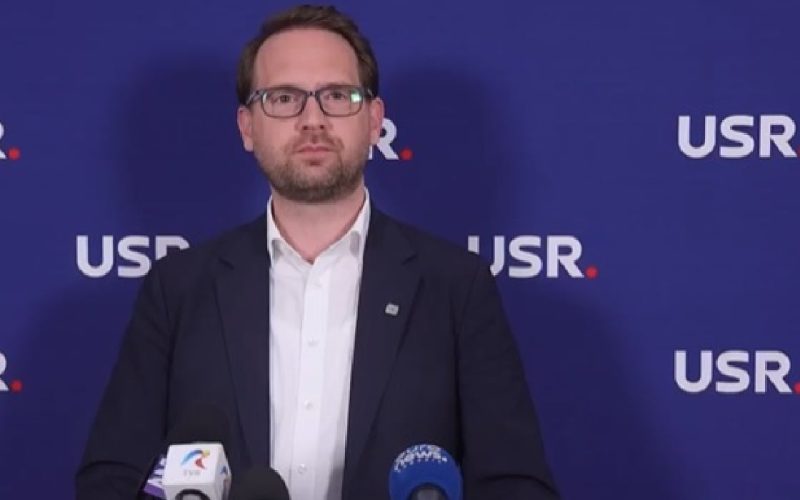 USR a anunțat oficial că nu va susține guvernul tehnocrat propus, condus de Eugen Tomac, o decizie care izolează și mai mult echipa guvernamentală, după un boicot similar anunțat de PNL