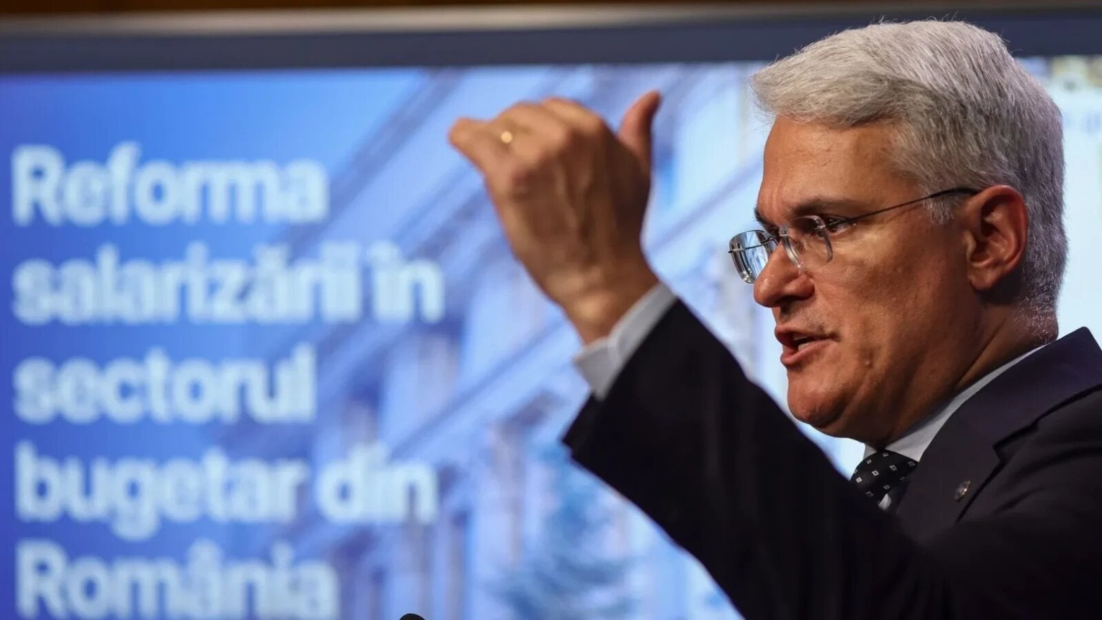 Dragoș Pîslaru, ministrul interimar al Muncii, a anunțat că primele consultări pe marginea noii legi a salarizării unitare au scos la iveală probleme semnificative