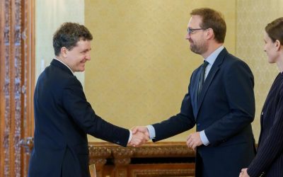 Fritz critică dur „ipocrizia” politică după eșecul Guvernului Veștea Dominic Fritz, liderul USR, a lansat critici virulente la adresa principalilor actori politici implicați în eșecul de învestire a Guvernului condus de Adrian Veștea