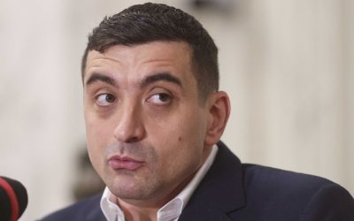 Financial Times: Liderul AUR, George Simion, sursă de euroscepticism accentuat în România Potrivit unei analize publicate de cotidianul britanic Financial Times, George Simion, președintele Alianței pentru Unirea Românilor (AUR), a reușit să consolideze formațiunea politică pe care o conduce, transformând-o într-o forță politică semnificativă în peisajul românesc