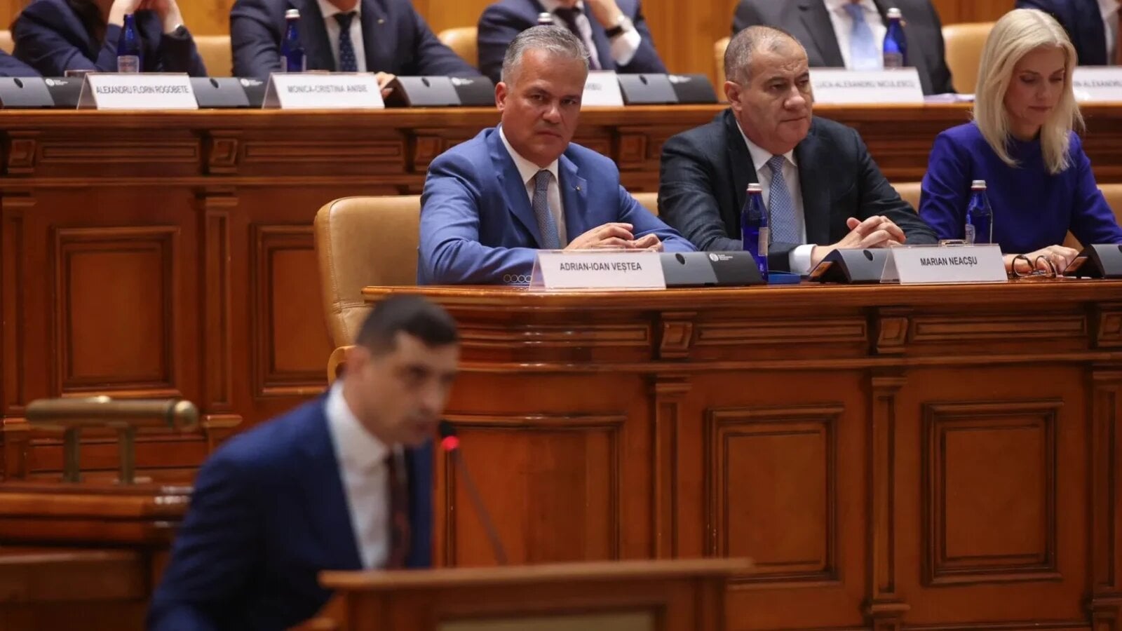 Sociologul Gelu Duminică a comentat rezultatul votului din Parlament pentru învestirea guvernuluiliberalului Adrian Veștea, un eșec care a lăsat în aer speranțele de formare a unui nou executiv