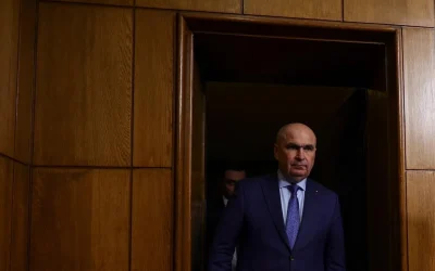 Premierul demis Ilie Bolojan a subliniat, într-un podcast recent, necesitatea continuării procesului de reducere a cheltuielilor de către viitorul Guvern