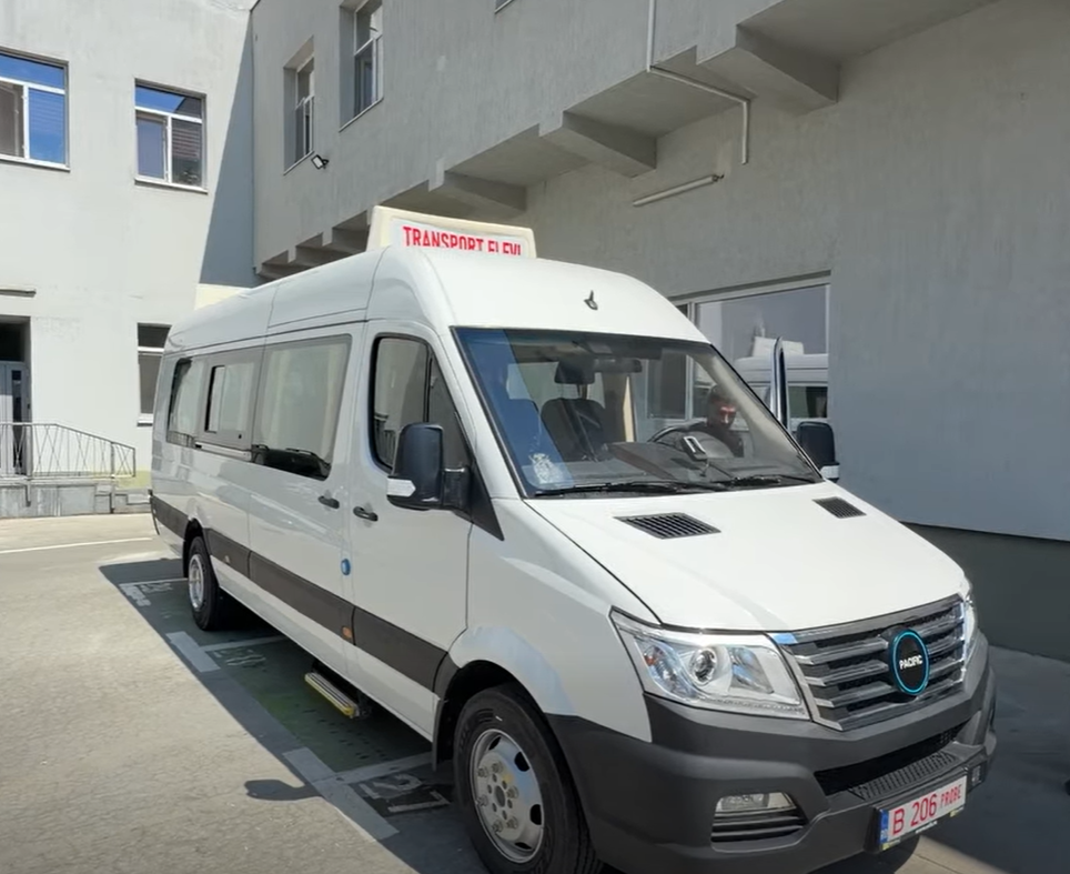 Primăria Sectorului 5: Microbuze electrice de 200.000 euro pentru elevi
