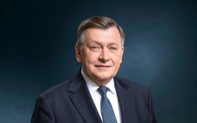 Crin Antonescu a catalogat drept „congresul trădătorilor” reuniunea extraordinară a Partidului Național Liberal (PNL) desfășurată duminică, invocând „impostură, nerușinare, josnicie și trădare” prin falsificarea istoriei formațiunii politice